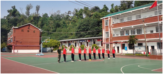 全校学生汇操比赛——武术操展现精神风貌